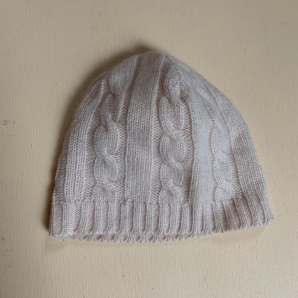 Light pink cable knit cashmere beanie